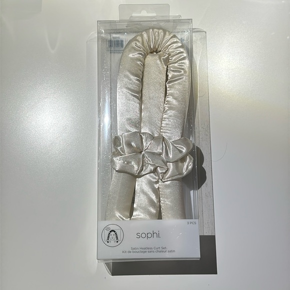 CREAM SATIN HEATLESS CURT SET 💛 - Picture 1 of 1